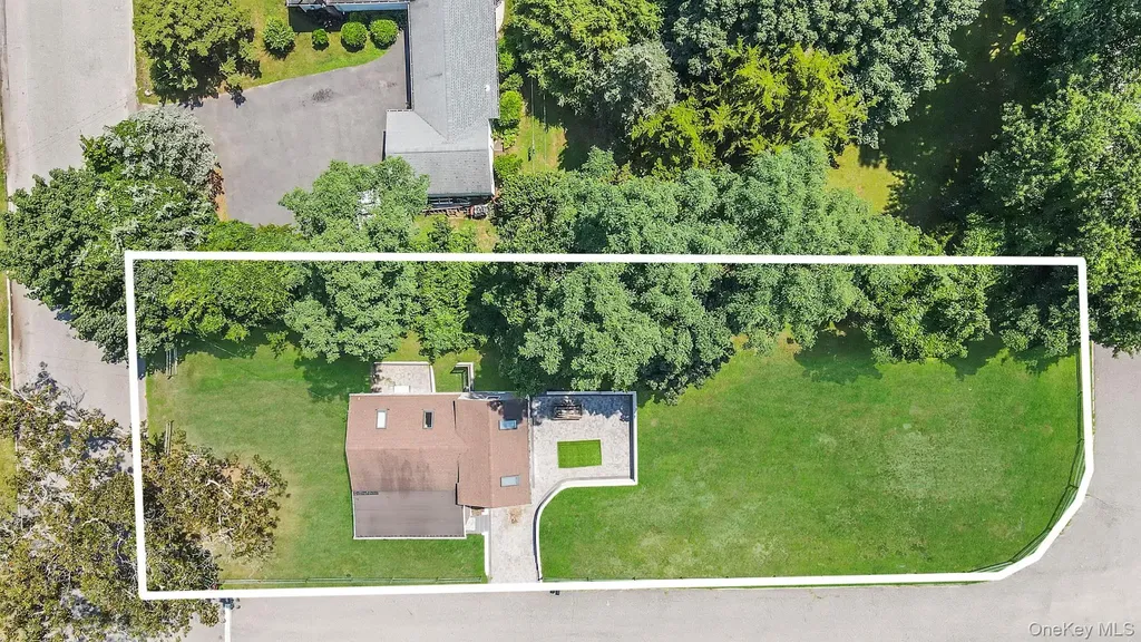 25 Cherry Lane Wading River NY 11792