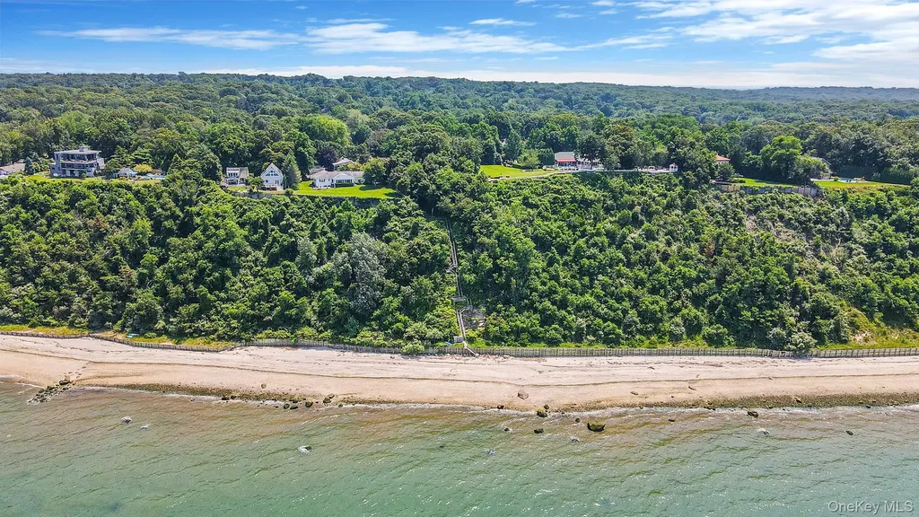 25 Cherry Lane Wading River NY 11792