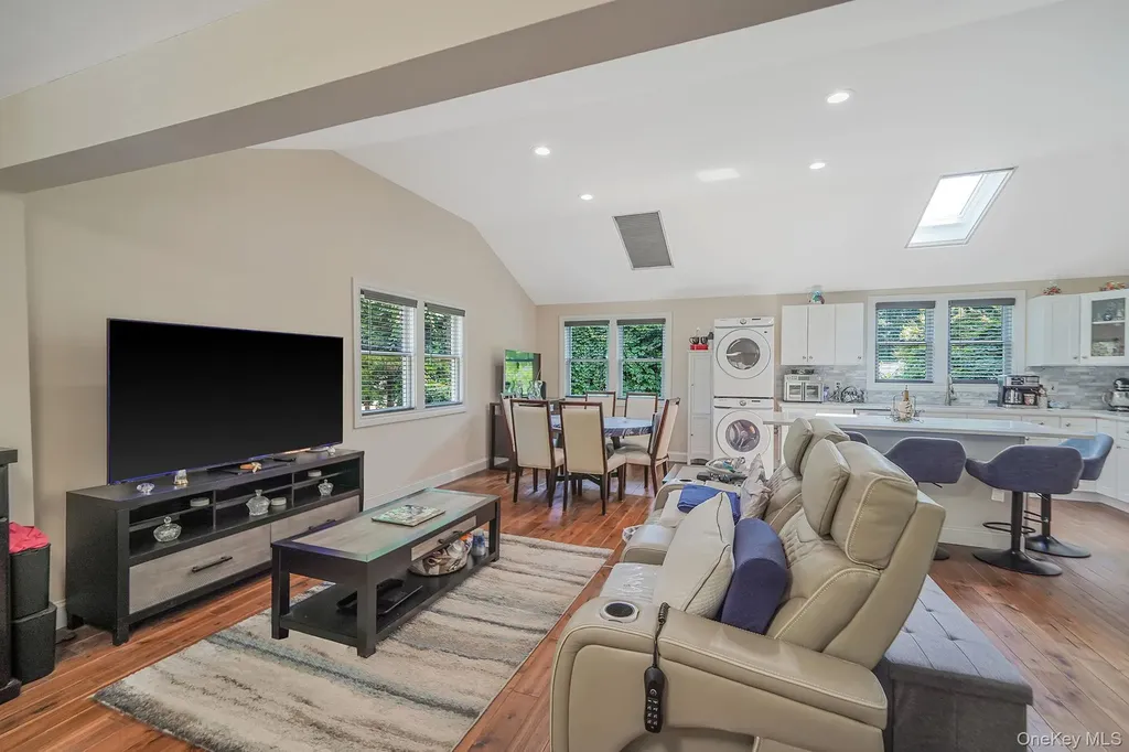 25 Cherry Lane Wading River NY 11792