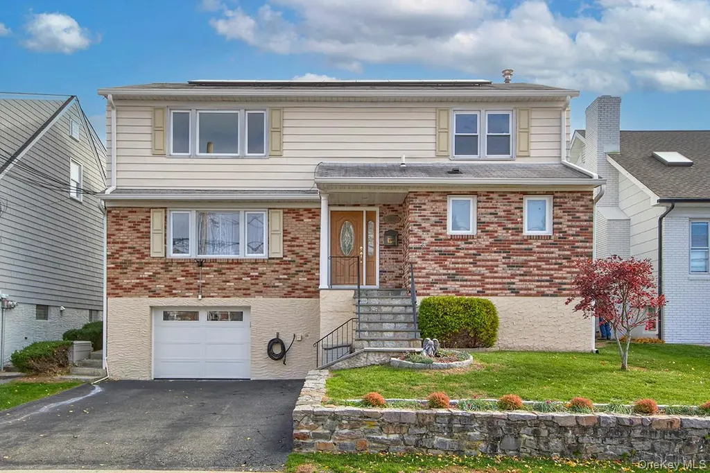 222 Gainsborg Avenue E West Harrison NY 10604