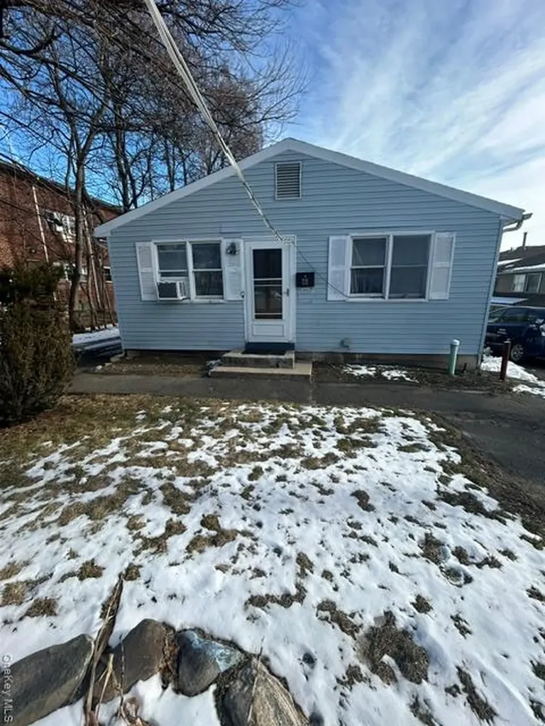 22 Rose Avenue Spring Valley NY 10977