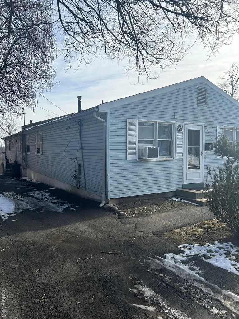 22 Rose Avenue Spring Valley NY 10977