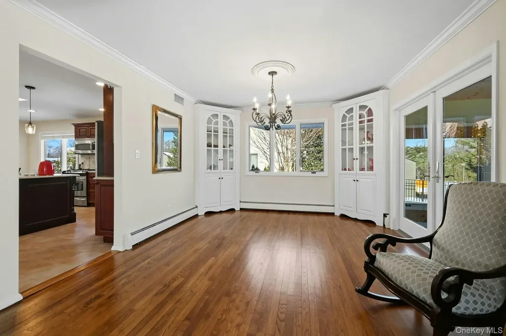 205 Oak Neck Lane West Islip NY 11795