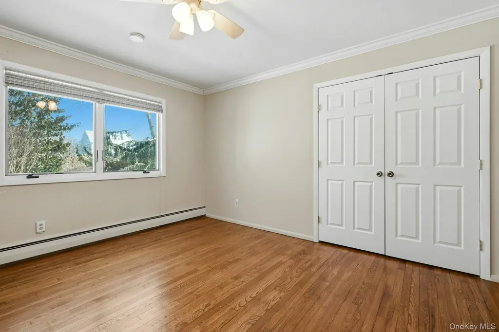 205 Oak Neck Lane West Islip NY 11795