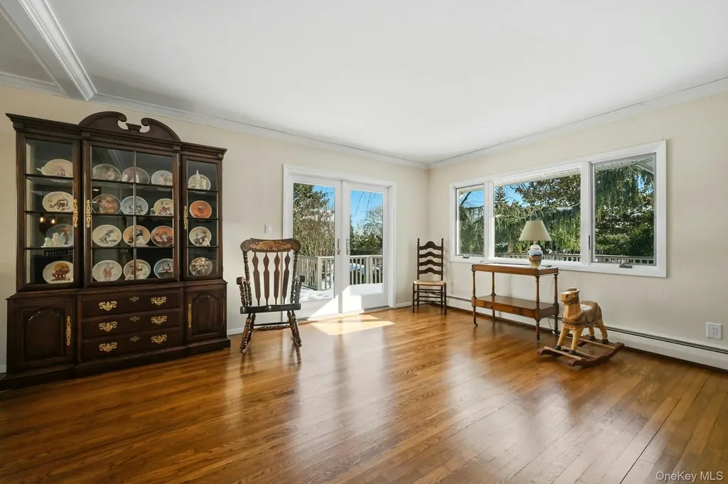 205 Oak Neck Lane West Islip NY 11795