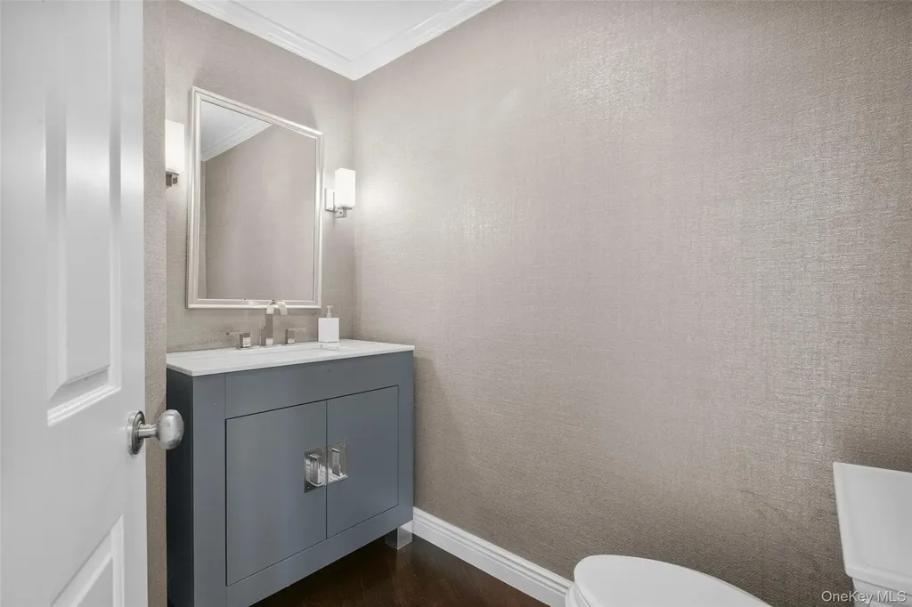 12 Deerfield Lane Scarsdale NY 10583