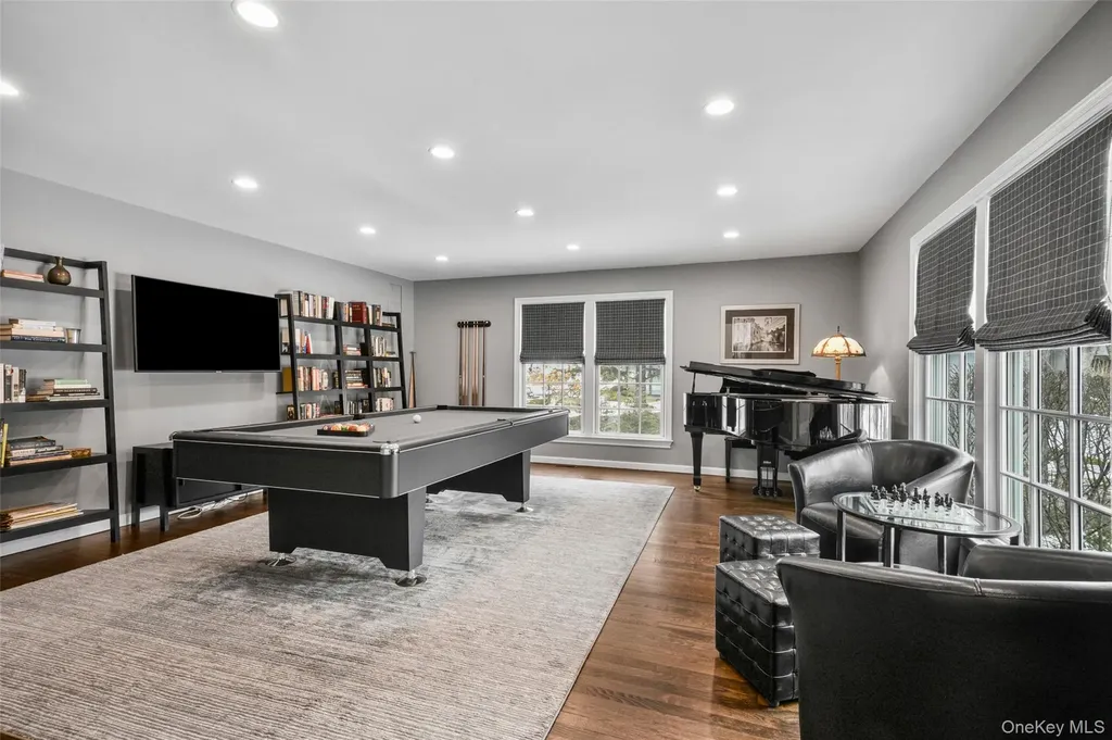 12 Deerfield Lane Scarsdale NY 10583