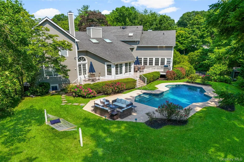 12 Deerfield Lane Scarsdale NY 10583