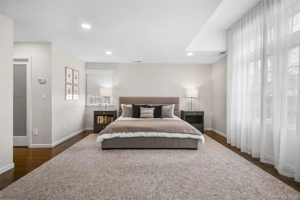 12 Deerfield Lane Scarsdale NY 10583