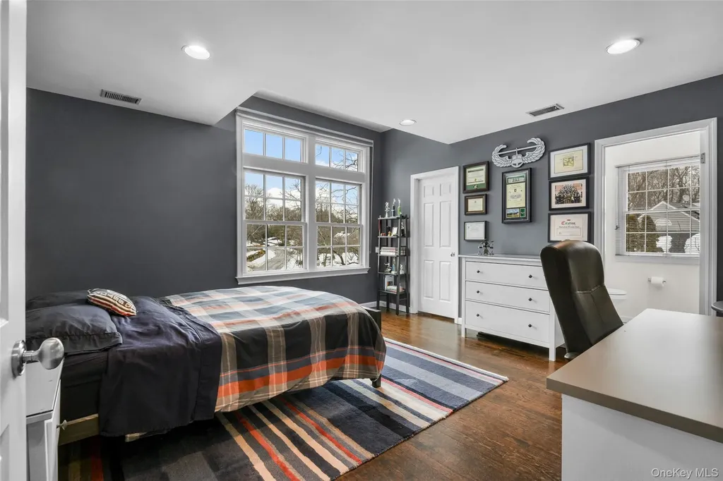 12 Deerfield Lane Scarsdale NY 10583