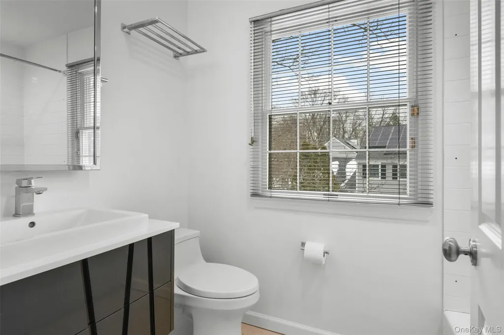 12 Deerfield Lane Scarsdale NY 10583