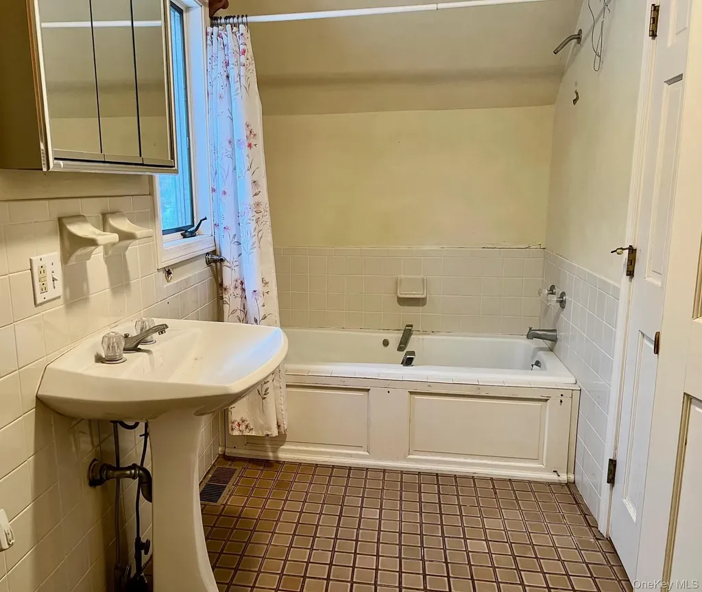 22 Troutbeck Crescent Amenia NY 12501
