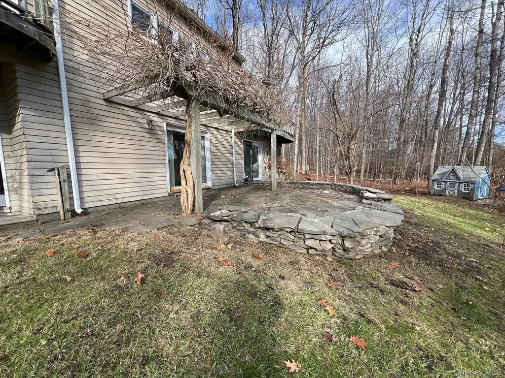 22 Troutbeck Crescent Amenia NY 12501