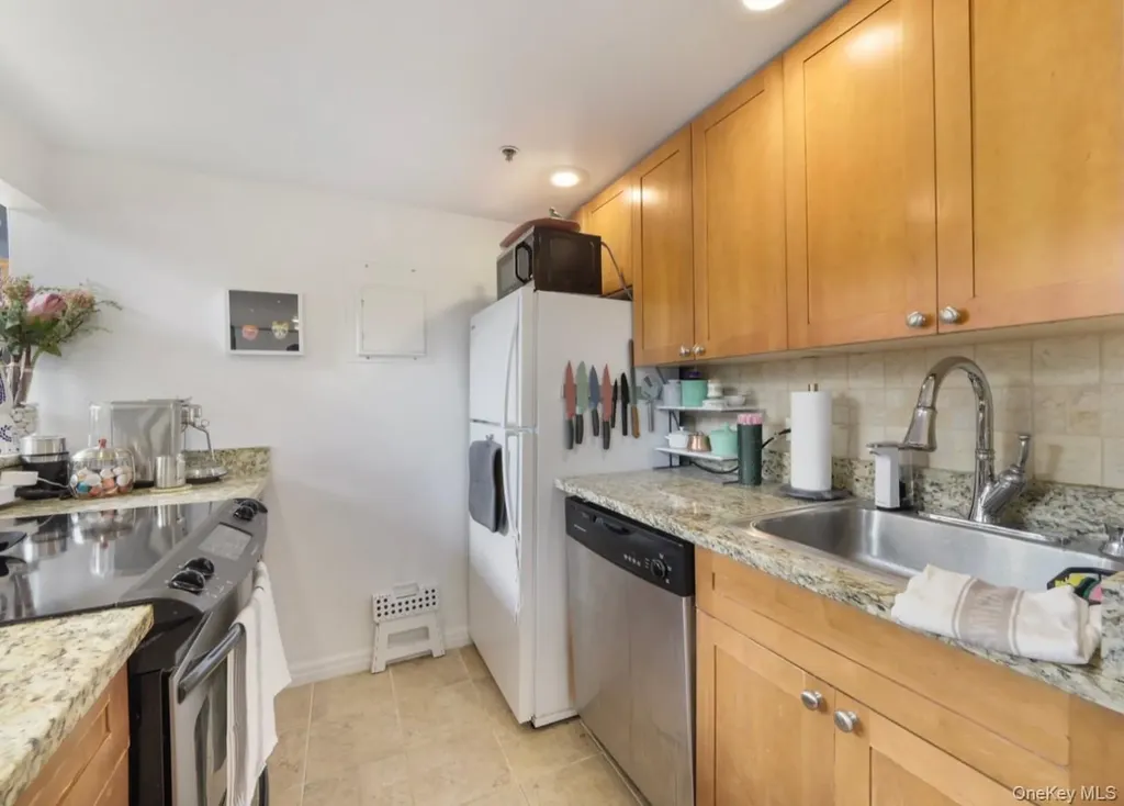 2409 Villa At The Woods Peekskill NY 10566