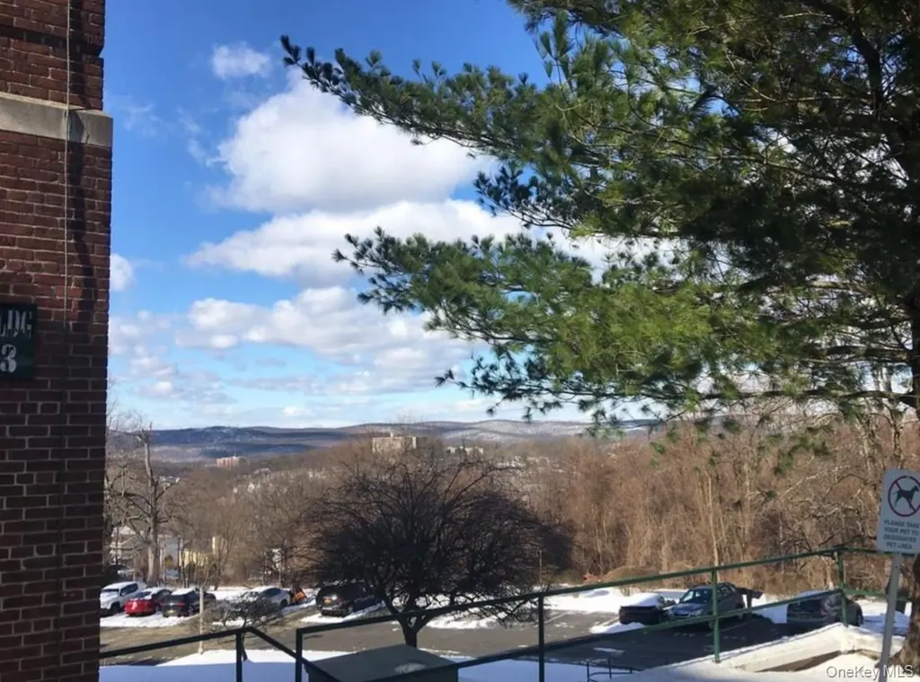 2409 Villa At The Woods Peekskill NY 10566