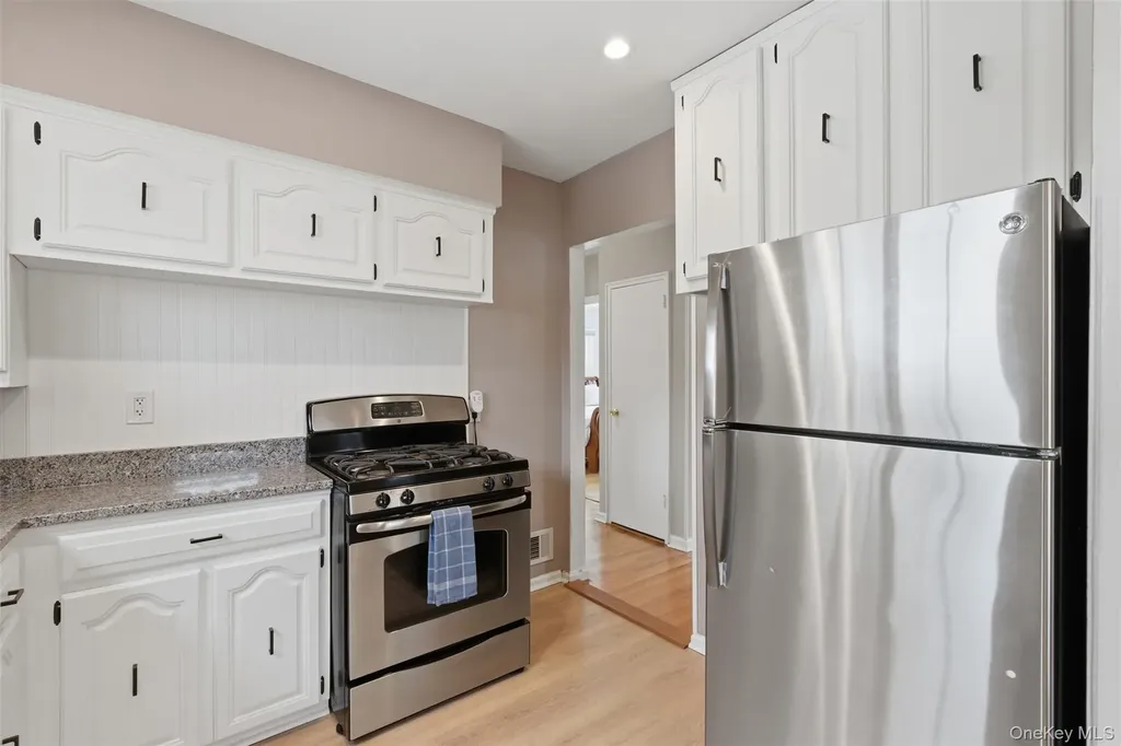 93 Smith Avenue White Plains NY 10605