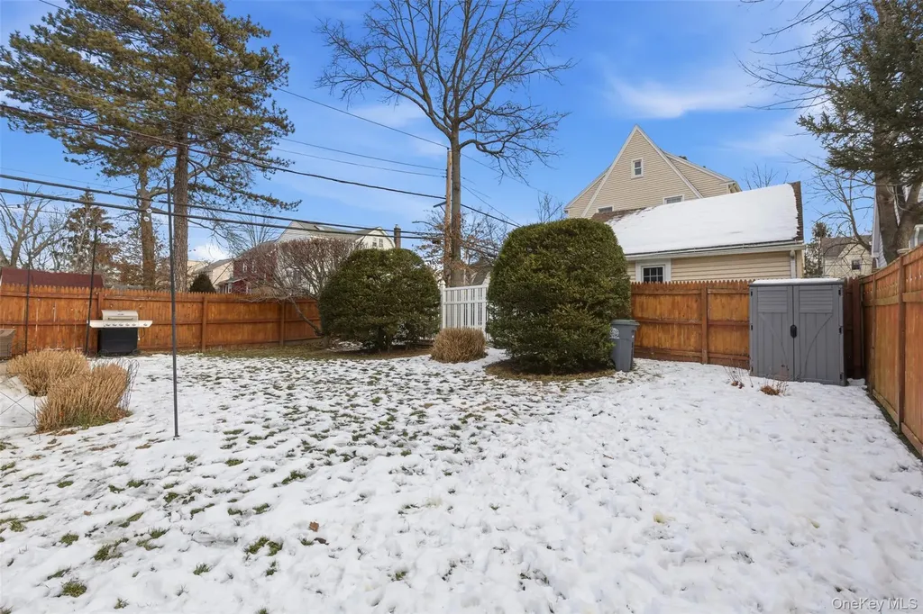 93 Smith Avenue White Plains NY 10605