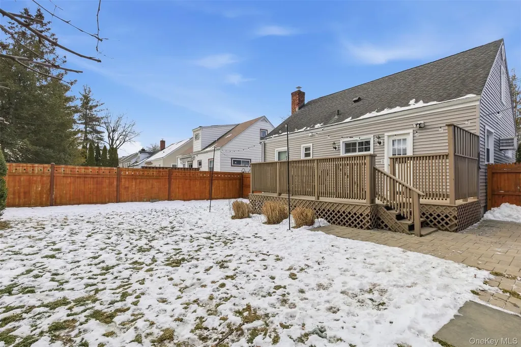 93 Smith Avenue White Plains NY 10605