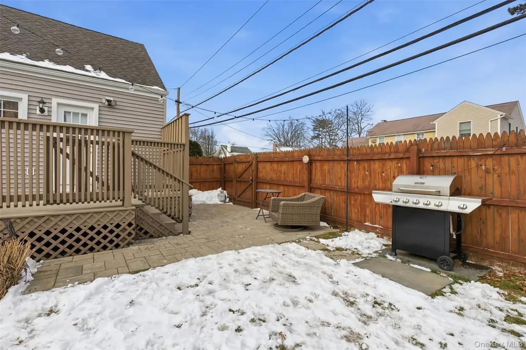 93 Smith Avenue White Plains NY 10605