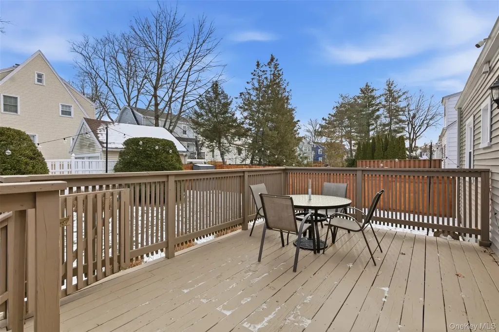 93 Smith Avenue White Plains NY 10605