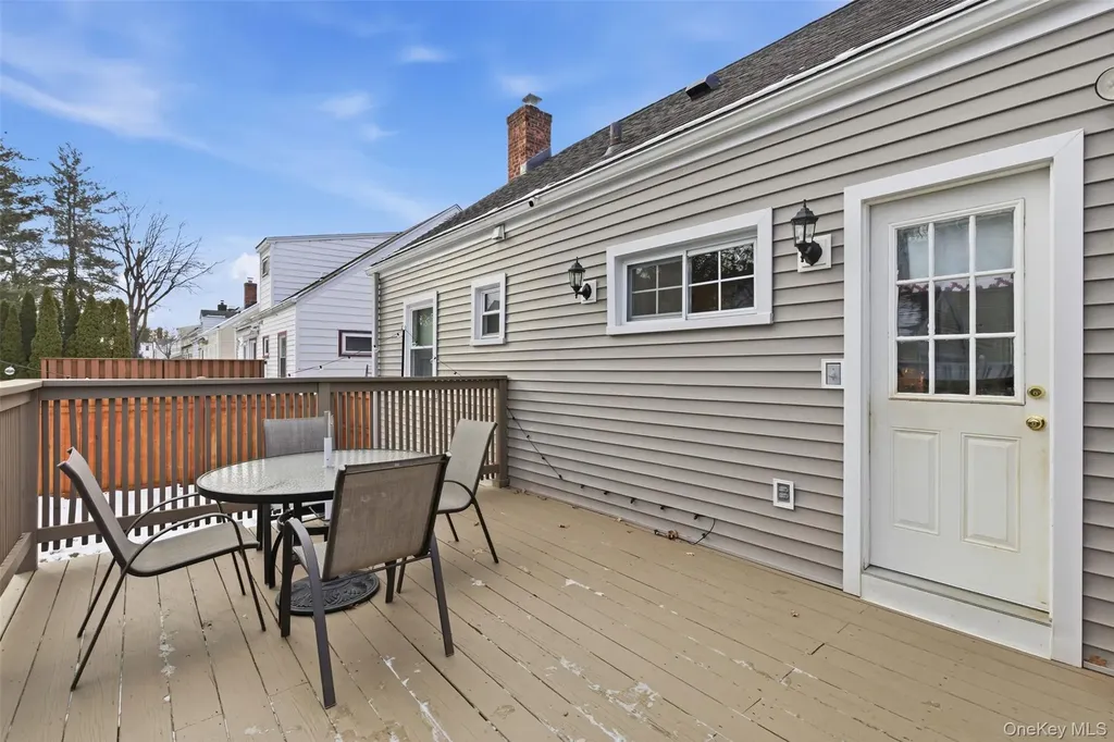 93 Smith Avenue White Plains NY 10605