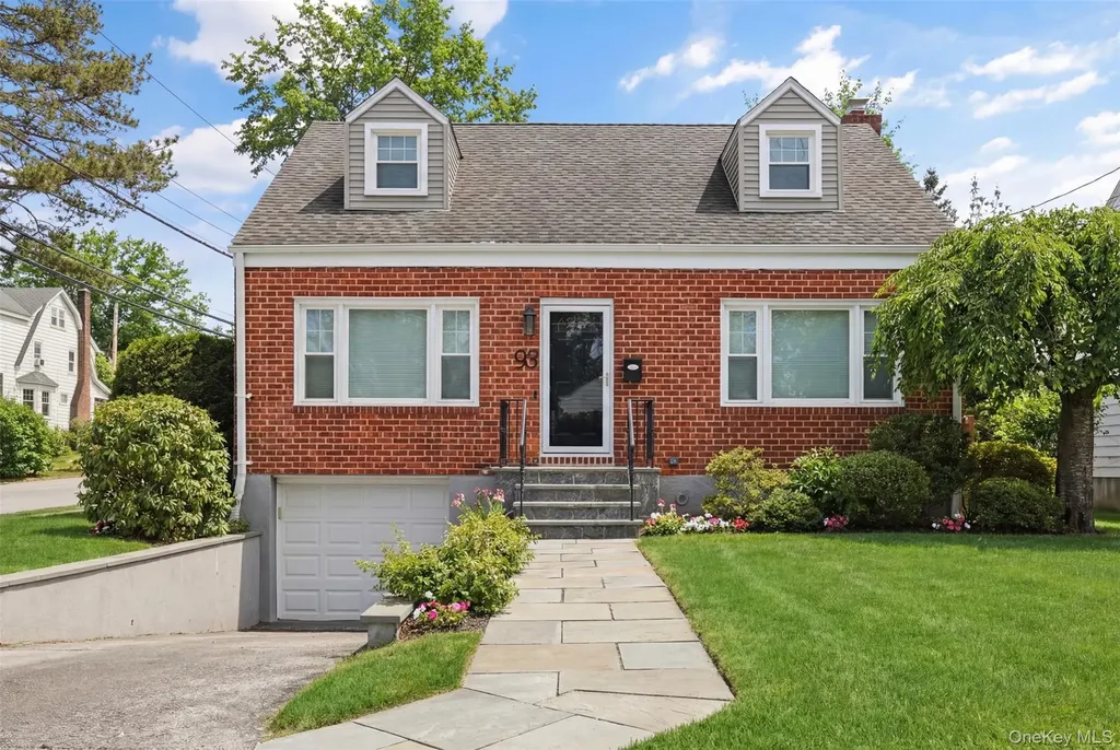 93 Smith Avenue White Plains NY 10605