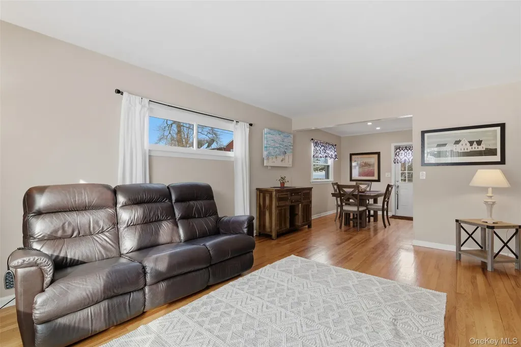 93 Smith Avenue White Plains NY 10605