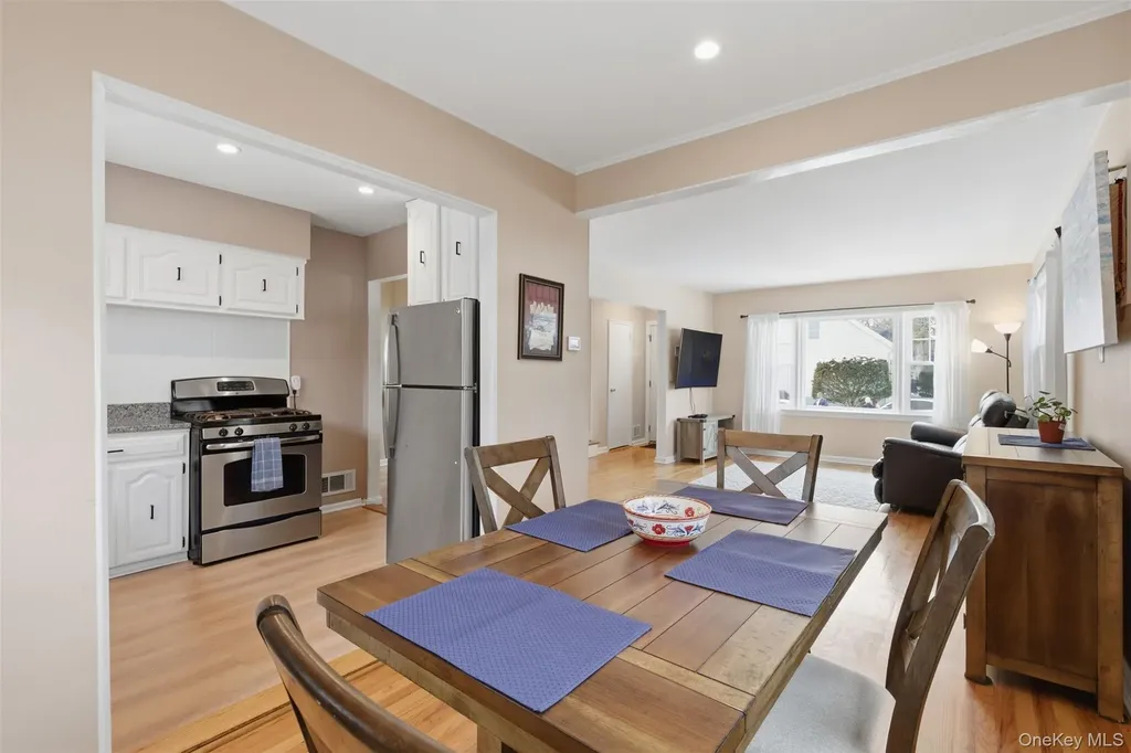 93 Smith Avenue White Plains NY 10605