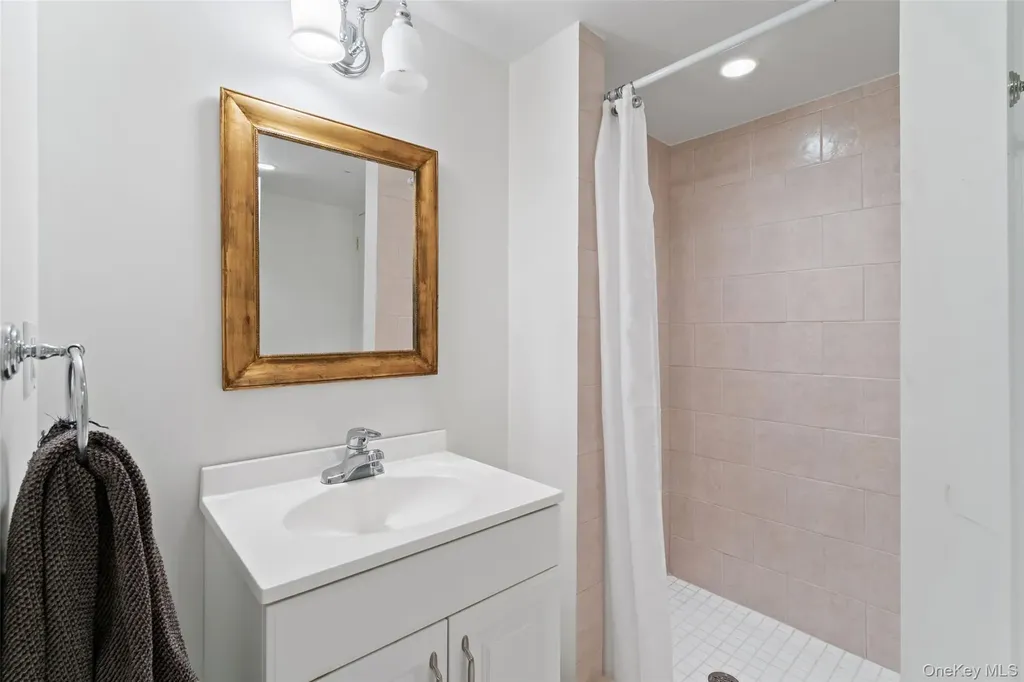 1 Elmdorf Drive Scarsdale NY 10583