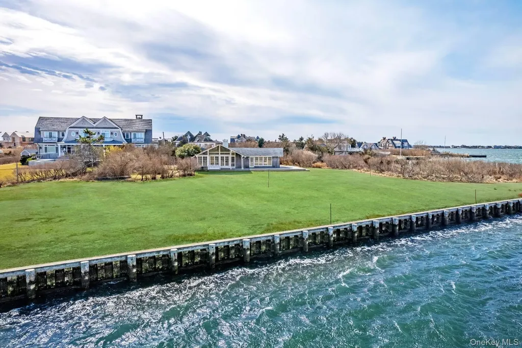 1 Waters Edge Drive Quogue NY 11959