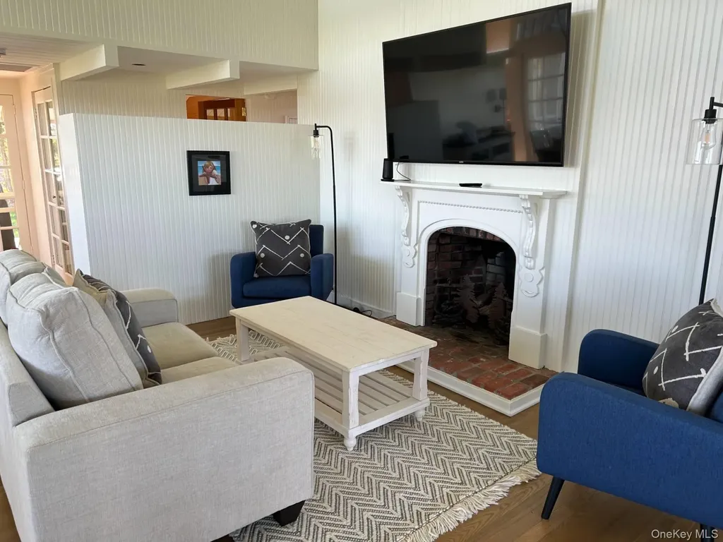 1 Waters Edge Drive Quogue NY 11959