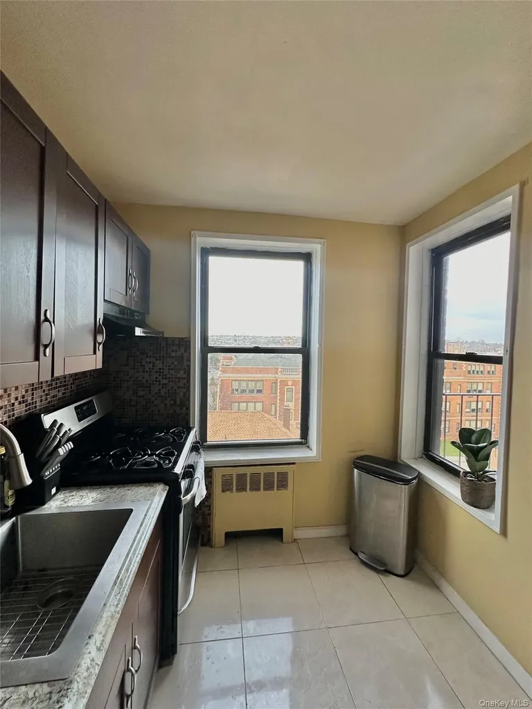 2 Windsor Terrace White Plains NY 10601