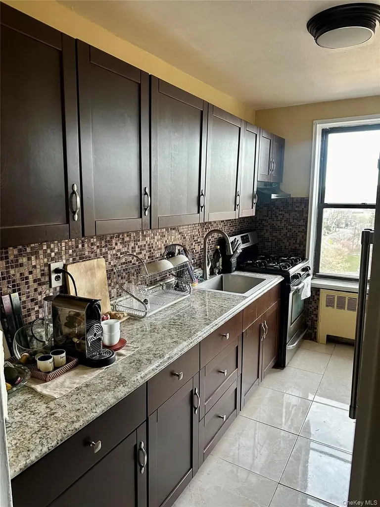 2 Windsor Terrace White Plains NY 10601