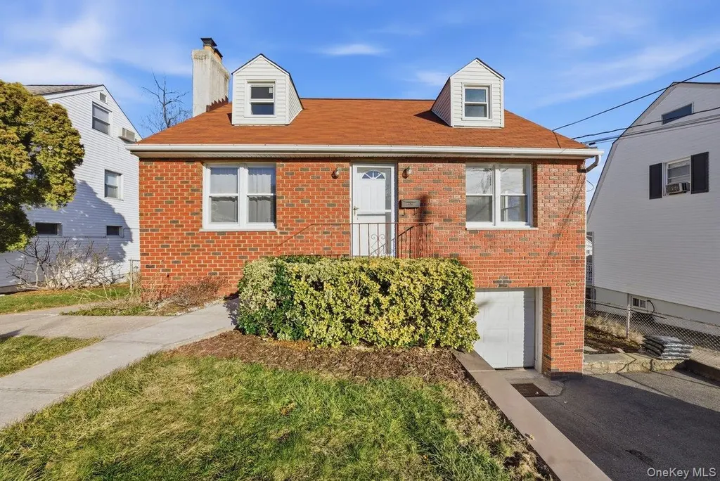 54 Staunton Street Yonkers NY 10704