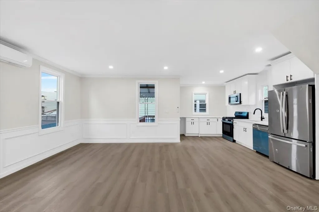 1625 Overing Street Bronx NY 10461