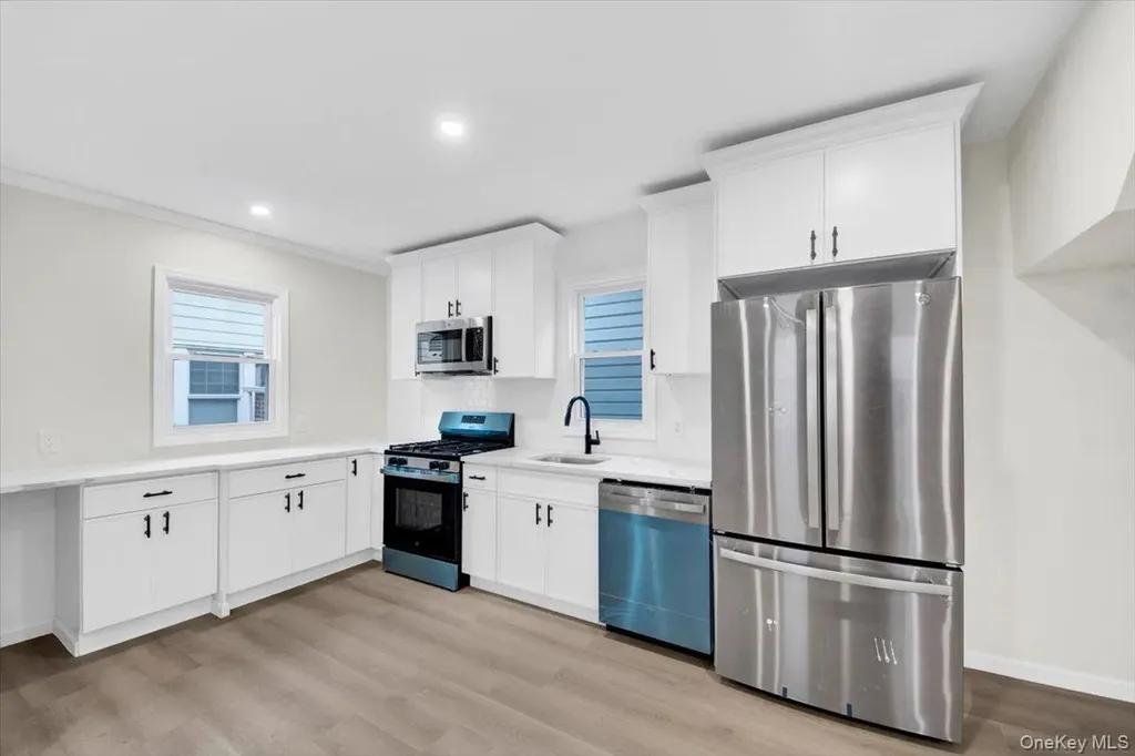 1625 Overing Street Bronx NY 10461