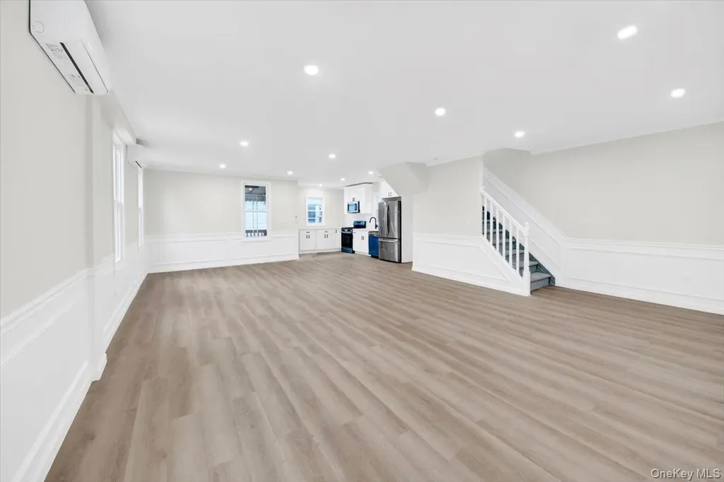 1625 Overing Street Bronx NY 10461