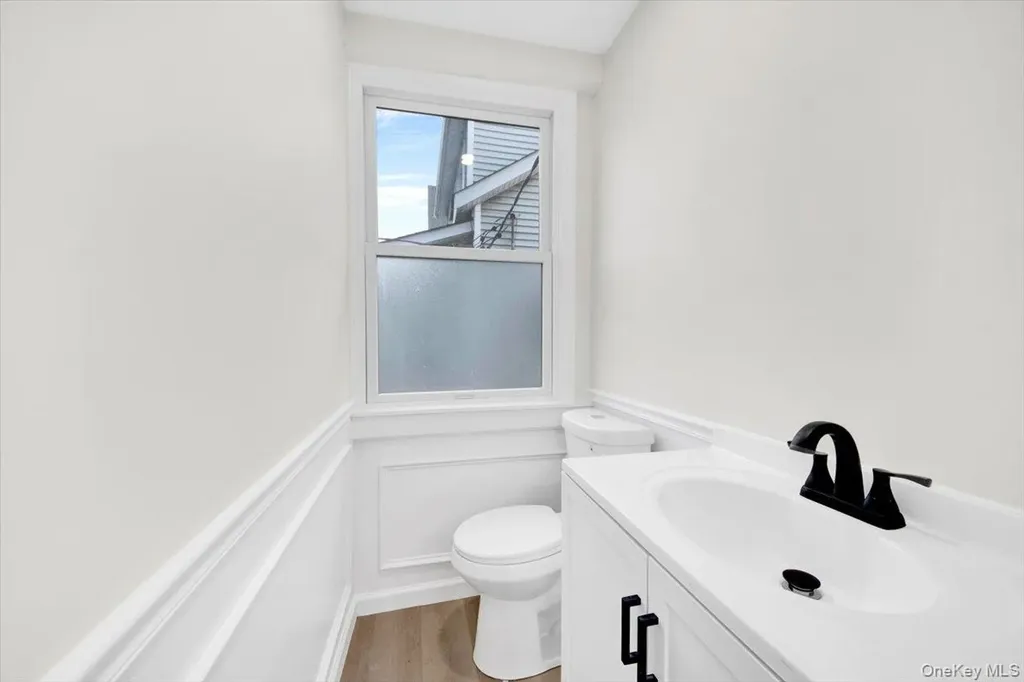 1625 Overing Street Bronx NY 10461