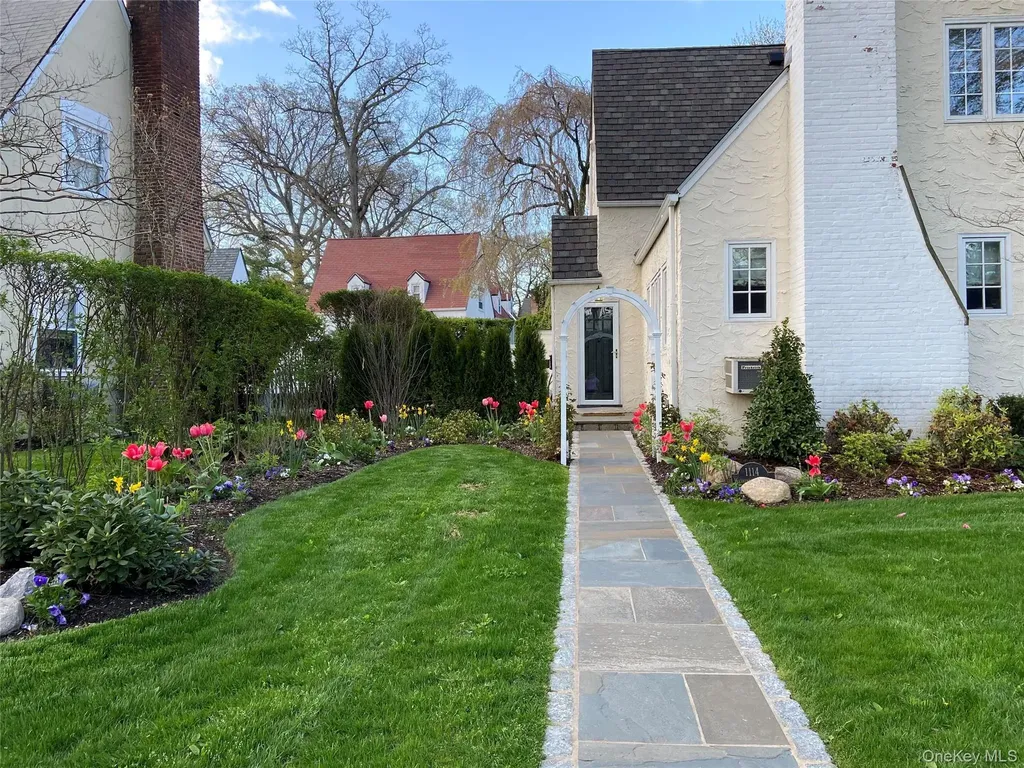 1114 Washington Avenue Pelham NY 10803