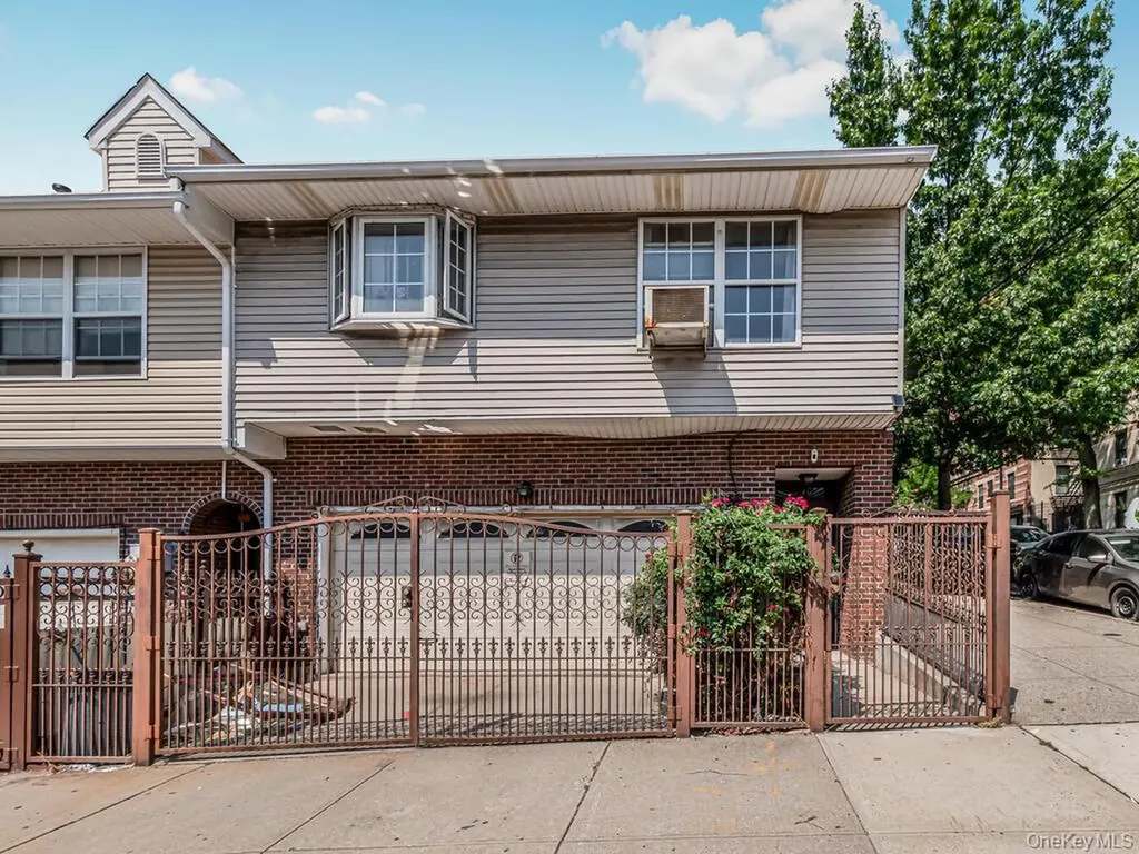 1567 Longfellow Avenue Bronx NY 10460