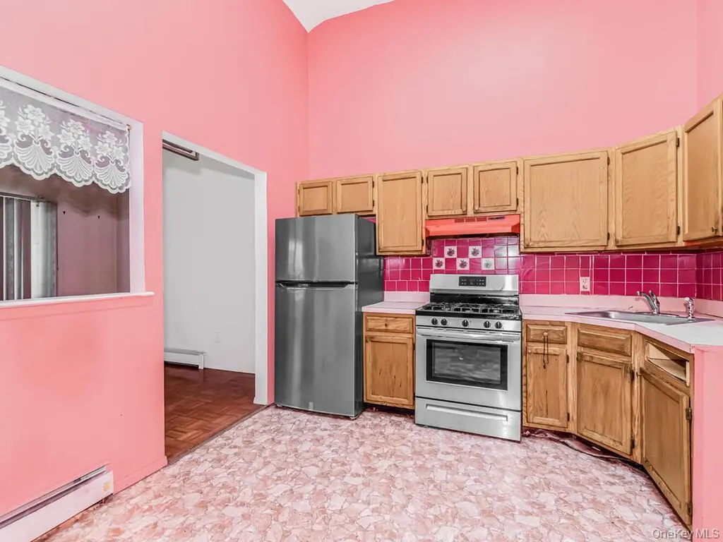 1567 Longfellow Avenue Bronx NY 10460