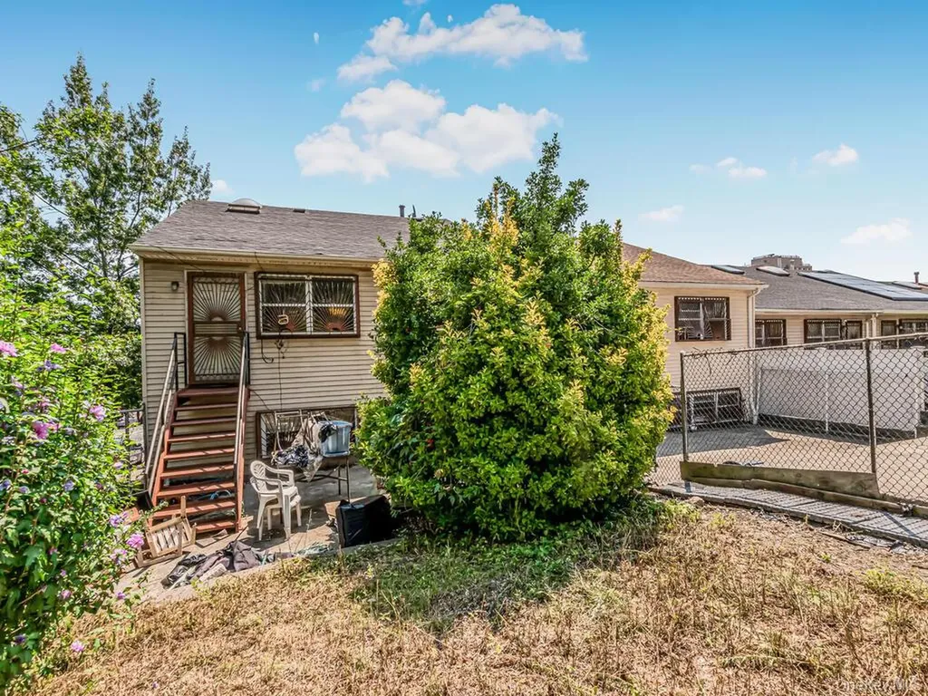 1567 Longfellow Avenue Bronx NY 10460