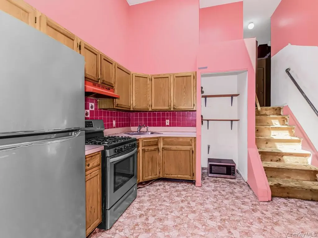 1567 Longfellow Avenue Bronx NY 10460