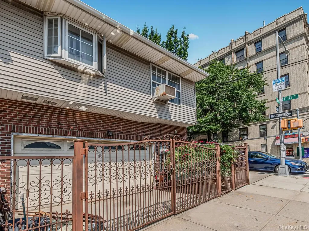 1567 Longfellow Avenue Bronx NY 10460