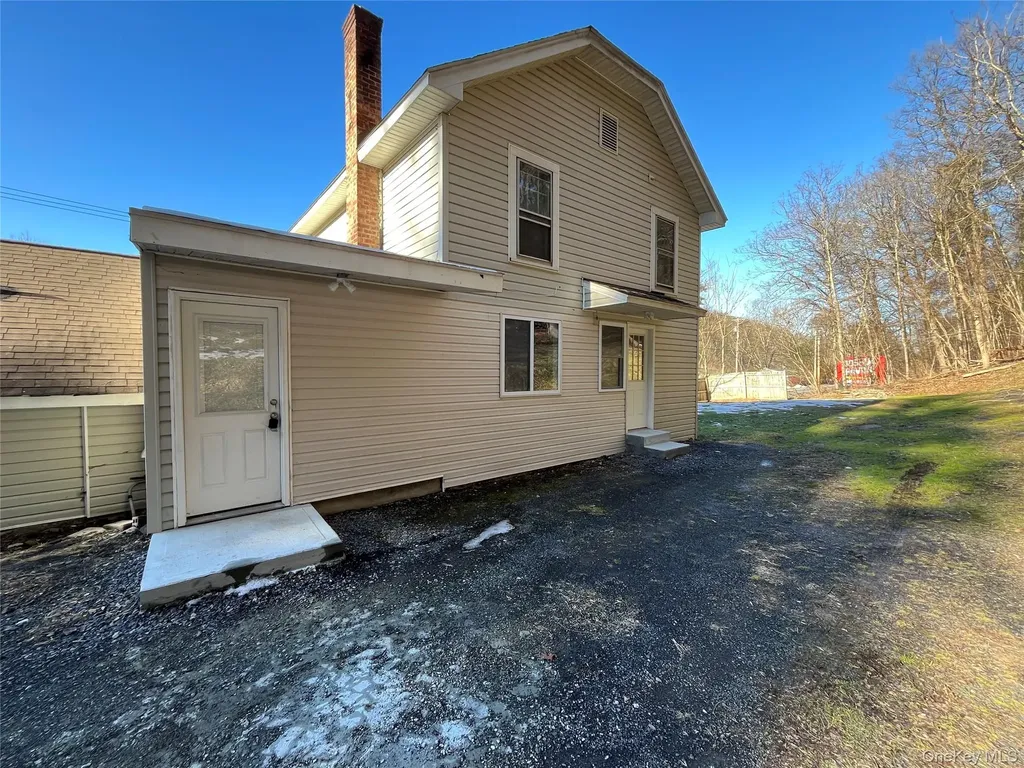 2694 Route 9w Saugerties NY 12477