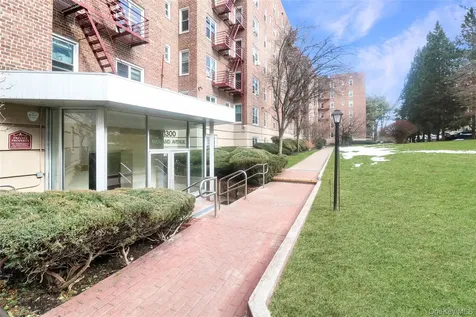 1300 Midland Avenue Yonkers NY 10704