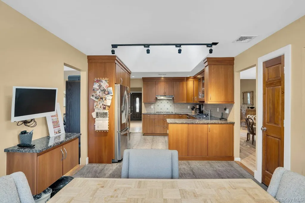 48 Randolph Drive Dix Hills NY 11746