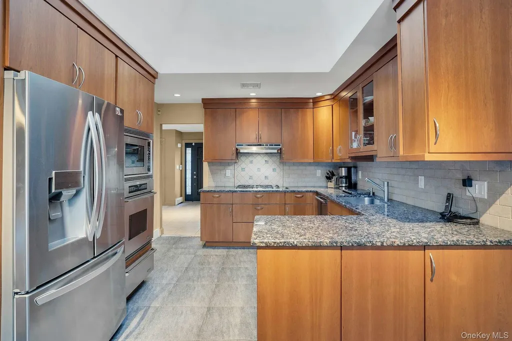 48 Randolph Drive Dix Hills NY 11746