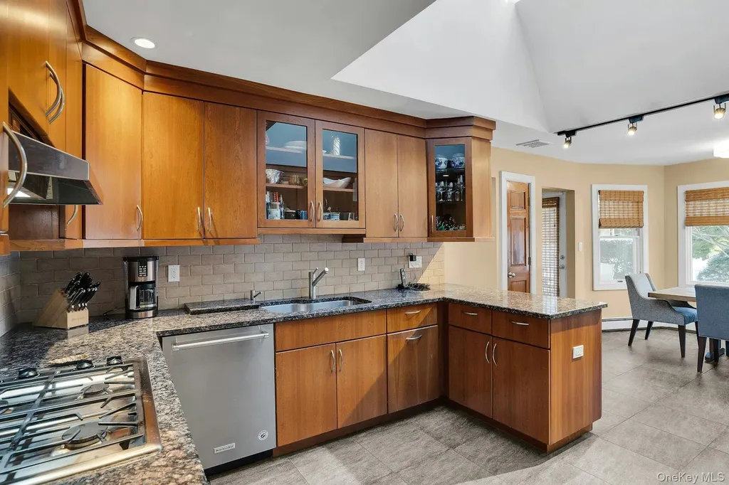 48 Randolph Drive Dix Hills NY 11746
