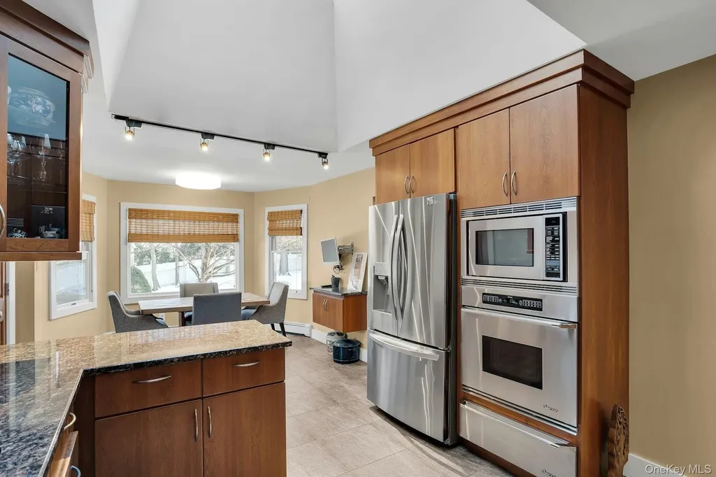 48 Randolph Drive Dix Hills NY 11746